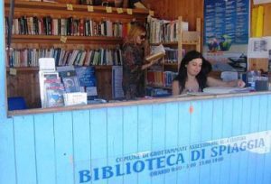 bioblioteca-di-spiaggia_grottammare